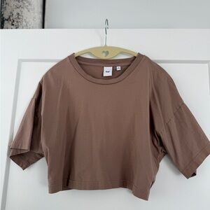 Aritzia TNA Laid Back T Shirt Cropped - Medium, Taupe